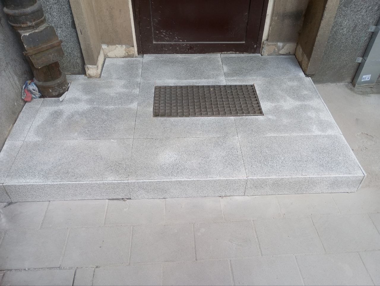 Schody wejściowe — Wrocław